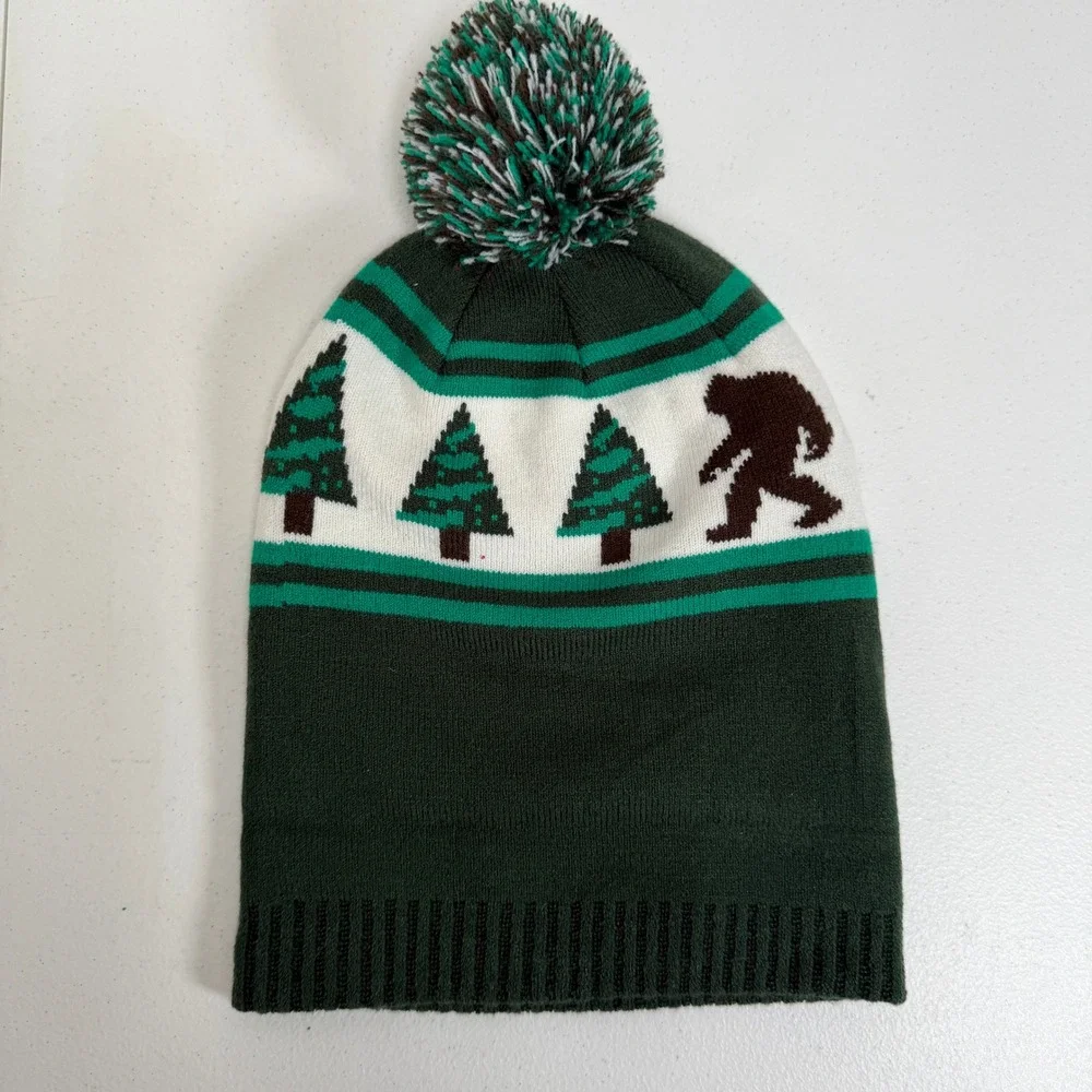 KAVU Beanie Herschel Bigfoot Sasquatch Forest Green Pom Pom Knit Hat Camping